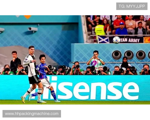 韩国队在世界杯赛场上以2比0战胜德国,展现了坚韧不拔的精神和卓越的技战术水平